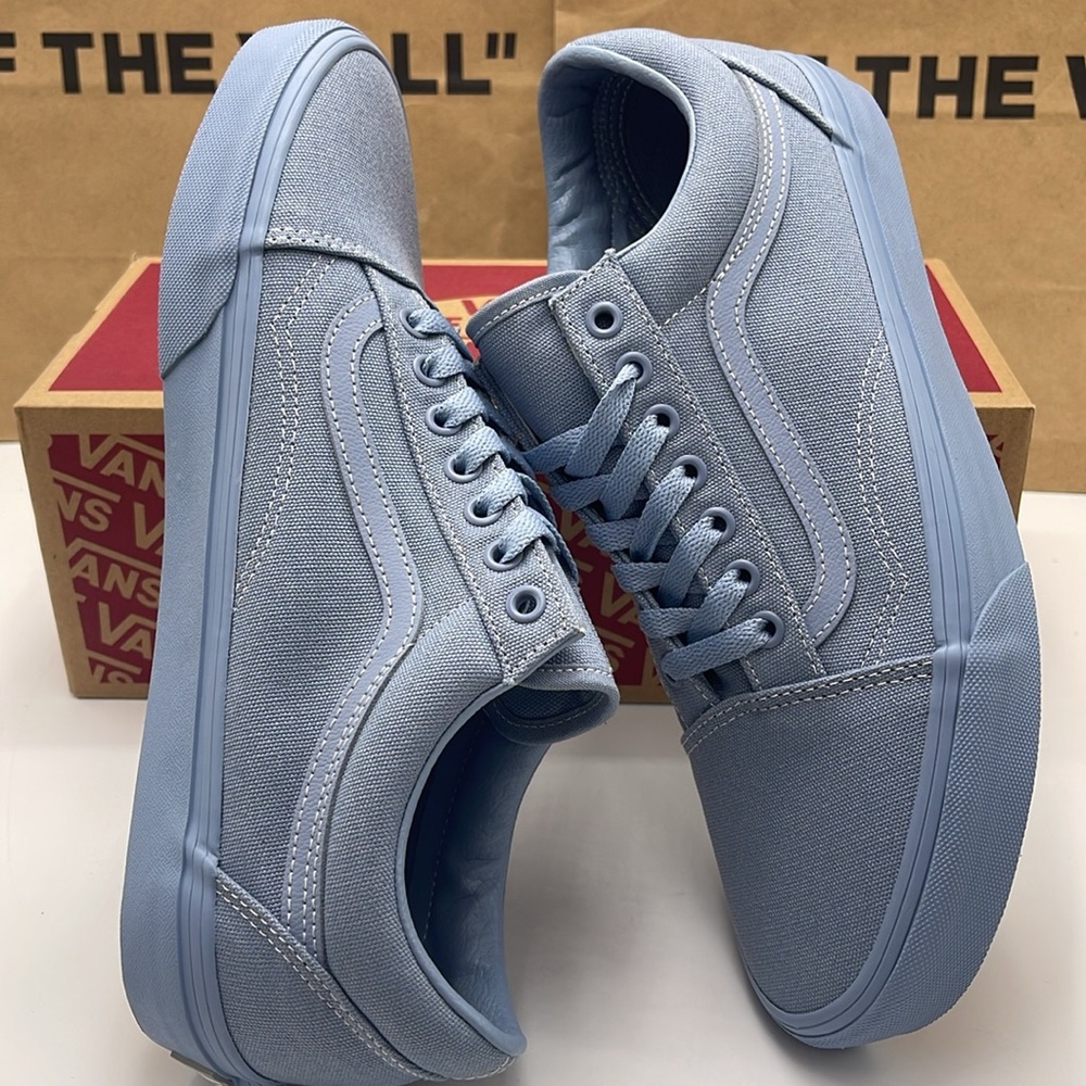 Vans WMNS Sky Blue Canvas Sneakers Old Skool
Pastel Mono Dusty Blue
VN000CT8DSB - Picture 12 of 16